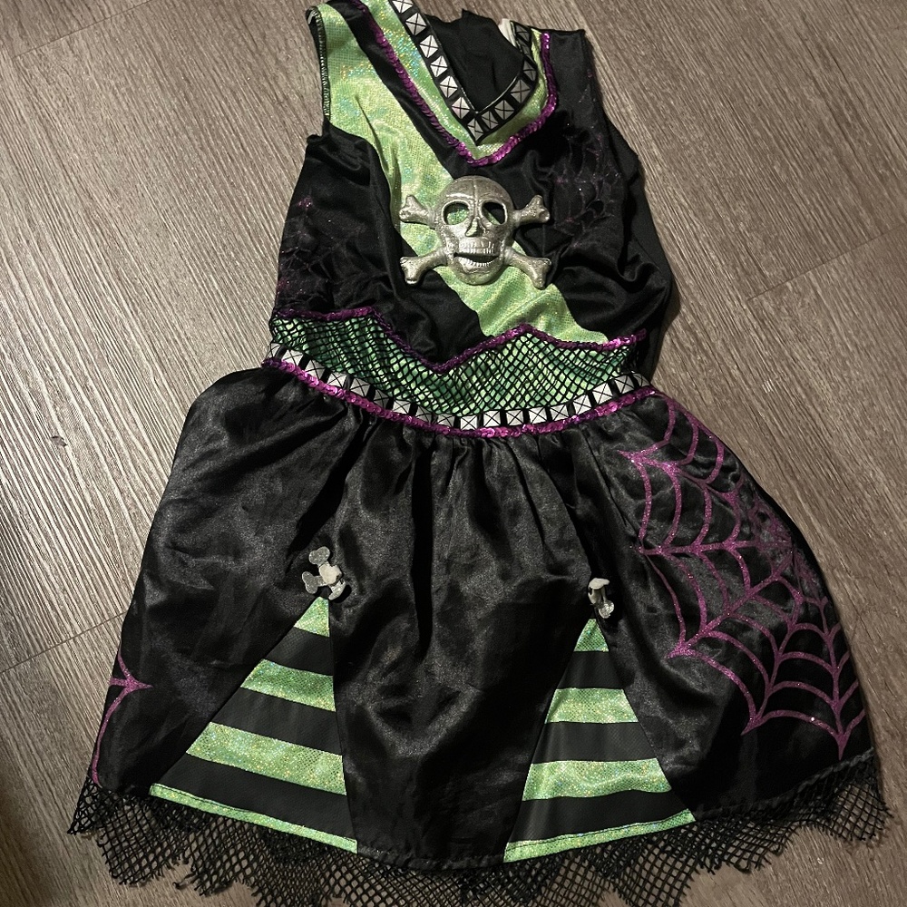 halloween costume - pretend play - little kids